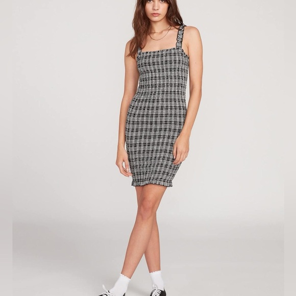 Volcom Women’s Black & White Smock Fitted Dress. Sz XS - Picture 8 of 8